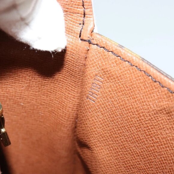 LOUIS VUITTON Monogram Saint Cloud GM Shoulder Bag - Picture 13 of 15